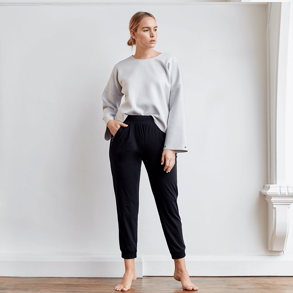 Aday “Hail Yes” trackpant in black matte+gold zips